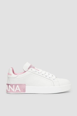 сникеры  - женская обувь с логотипом 