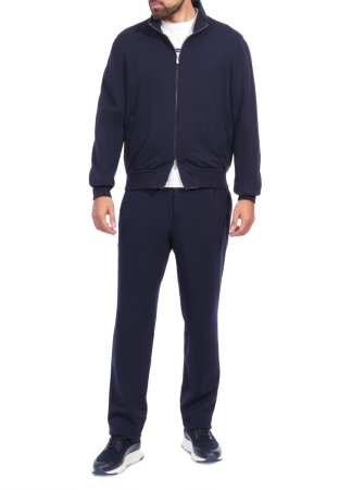 спортивный костюм  фотография