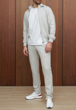 спортивный костюм  фотография