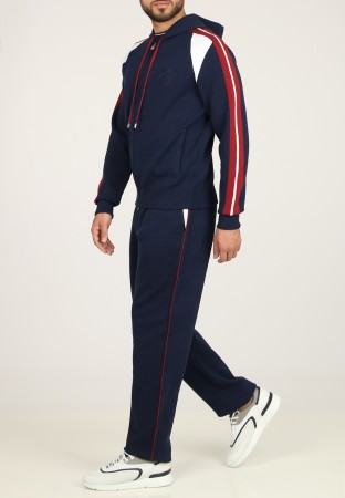 спортивный костюм  фотография