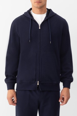 толстовка  модель из линейки travelwear - мужская одежда прямая 