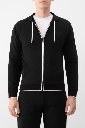 толстовка  - мужская одежда на завязках 