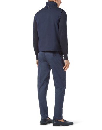 жилет  - мужская верхняя одежда с принтом 