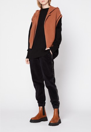 жилет  фотография