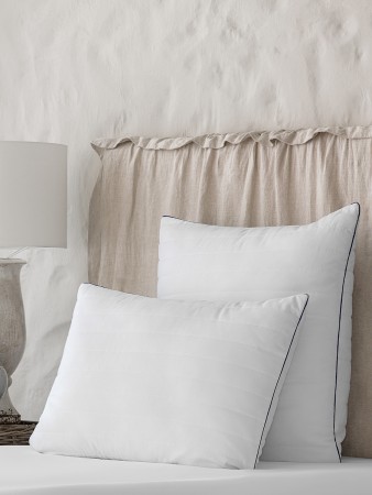 подушка swan princess (70х70) фотография