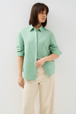 блузка изо льна и хлопка фотография