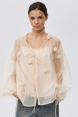 блузка с декором фотография