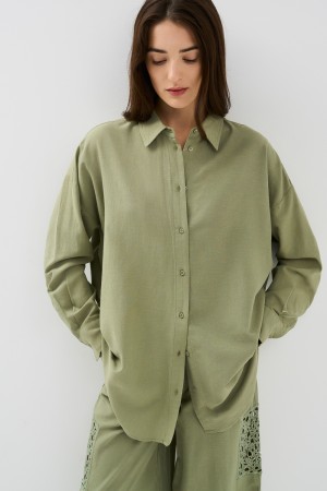 блузка с кружевной спинкой фотография