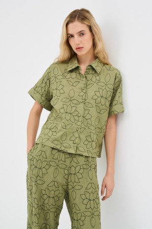 блузка с вышивкой фотография