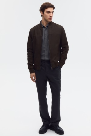 бомбер из натуральной кожи фотография