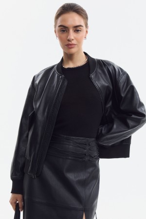 бомбер из натуральной кожи - верхняя одежда по распродаже