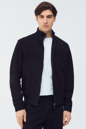 бомбер из натуральной замши фотография