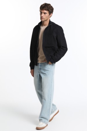 бомбер из натуральной замши фотография