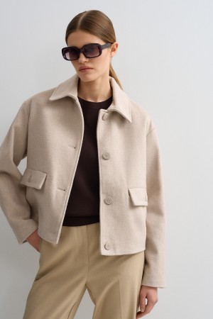 бомбер из пальтовой ткани фотография