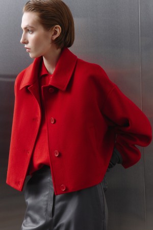 бомбер из смесовой шерсти фотография