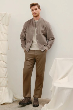 бомбер из вельвета фотография