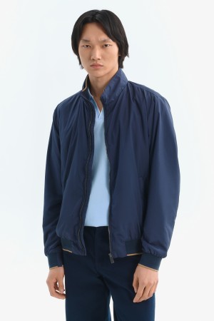 бомбер фотография