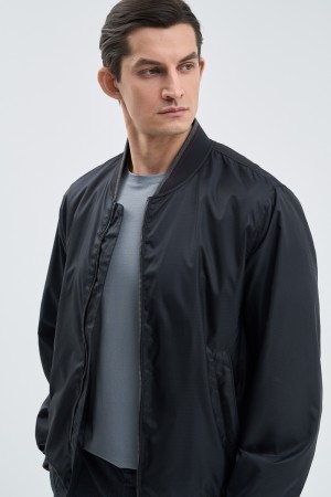 бомбер фотография