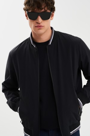 бомбер фотография