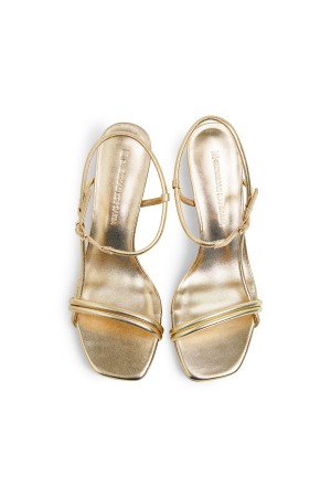 босоножки из натуральной кожи фотография