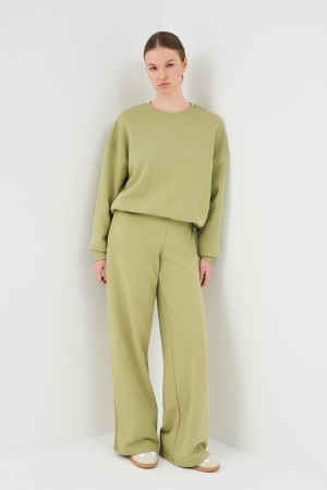 брюки из хлопка фотография