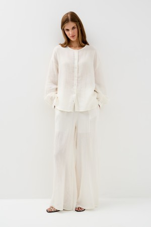 брюки из хлопка фотография