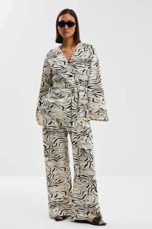 брюки с принтом фотография