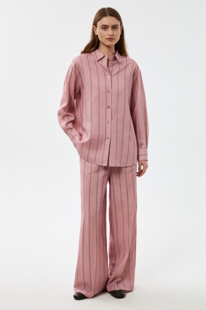 брюки в полоску фотография