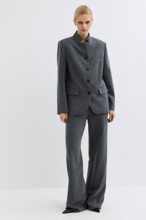 брюки фотография