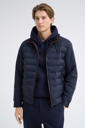 демисезонная куртка фотография