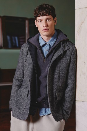 демисезонная куртка фотография