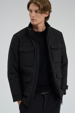 демисезонная куртка фотография