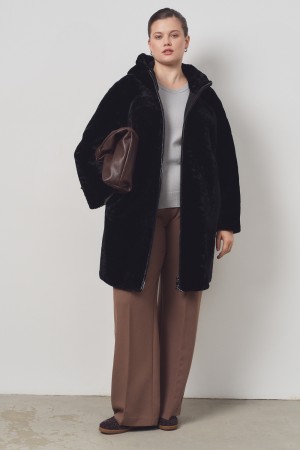 дубленка из овчины с капюшоном фотография