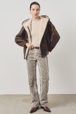 дубленка из овчины с капюшоном фотография