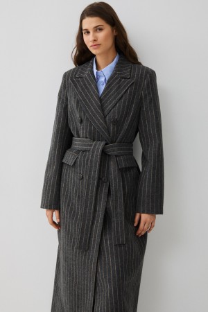 двубортное пальто с поясом фотография