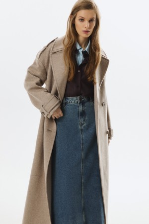 двубортное пальто с поясом фотография
