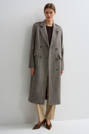 двубортное пальто с ремнем фотография