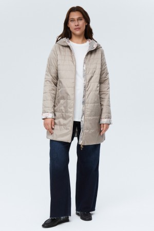 двусторонняя куртка с капюшоном фотография