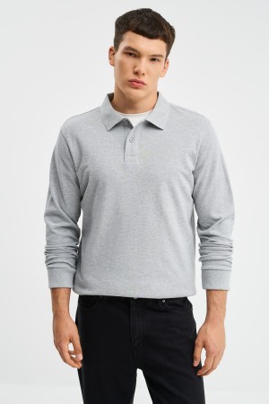 джемпер-поло фотография