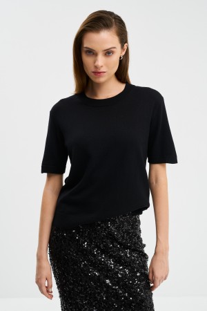 джемпер с короткими рукавами фотография