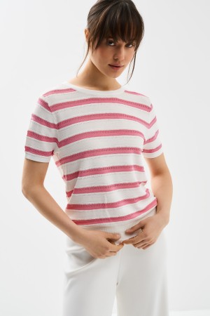 джемпер в полоску фотография