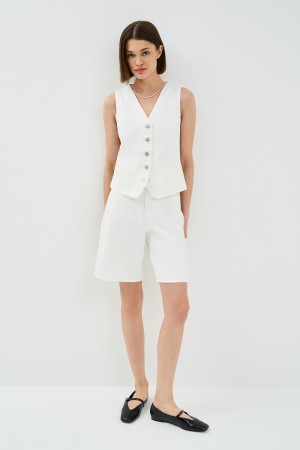 джинсовые шорты фотография