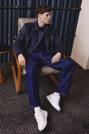 джинсы фотография