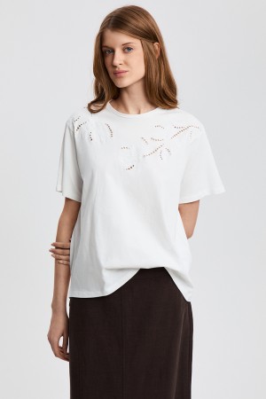 футболка с вышивкой - женская одежда снежная королева 