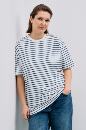 футболка в полоску фотография