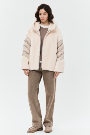 комбинированная куртка из овечьей шерсти фотография