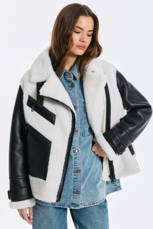 комбинированная куртка из шерсти фотография