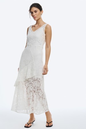 кружевное платье фотография