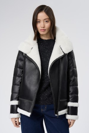 куртка из искусственного меха фотография