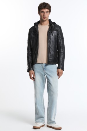 куртка из натуральной кожи с капюшоном фотография